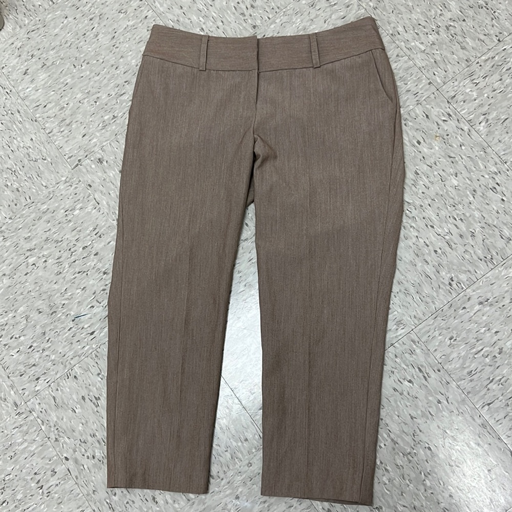 Women’s dress capris